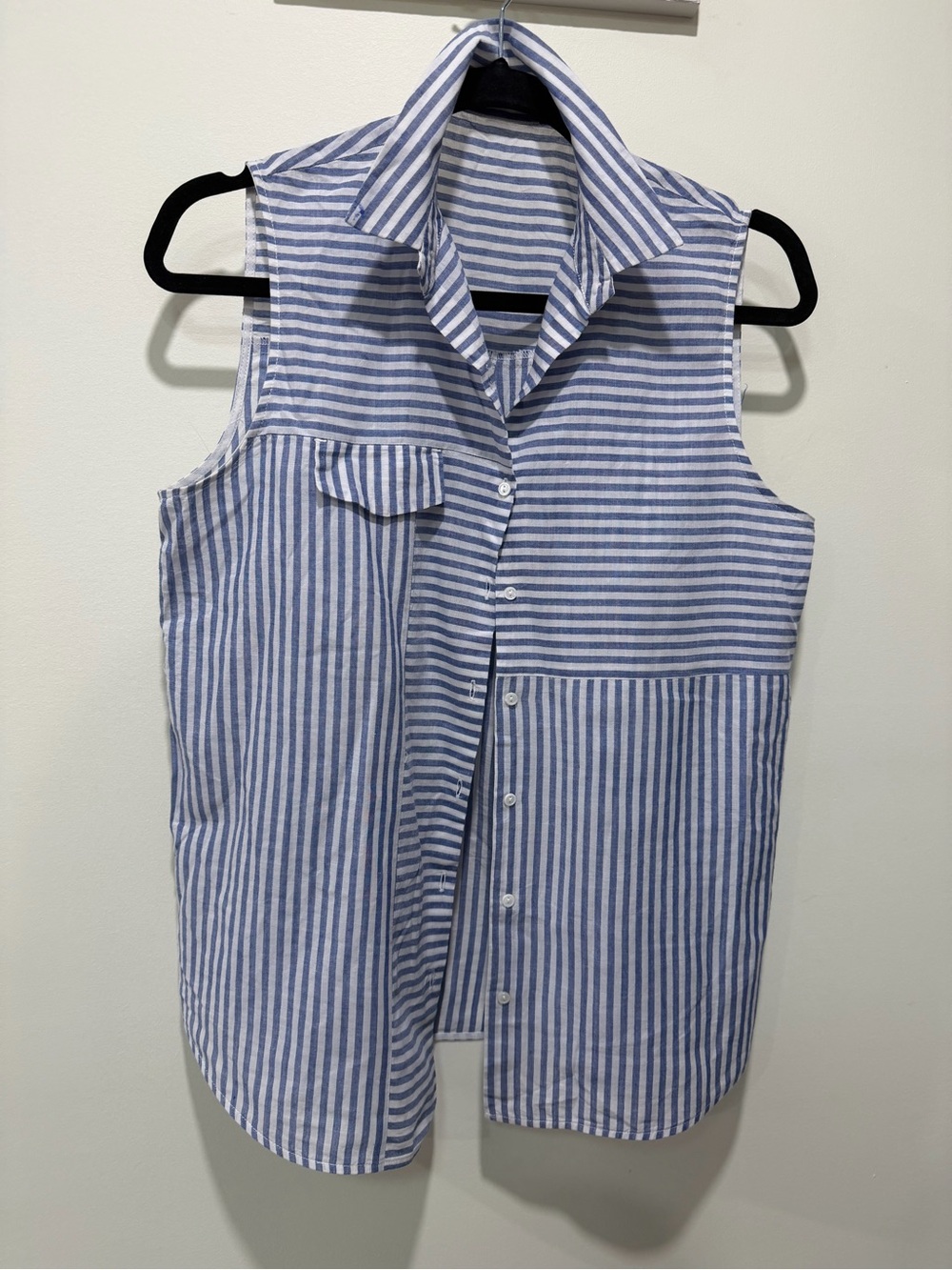 Zara Sleeveless Blue & White Striped Button Front Shirt - Size M